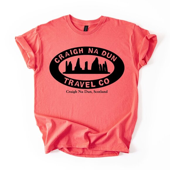 Outlander Craigh Na Dun Standing Stones Scotland Claire T-Shirt Sassenach Gift - Picture 1 of 3